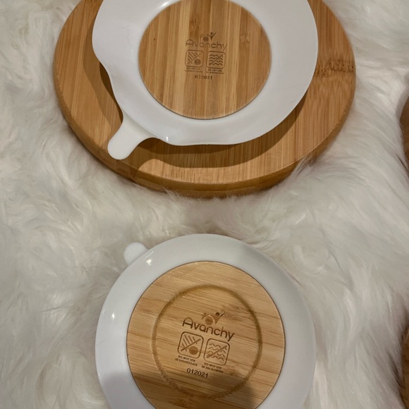 Avanchy Bamboo Suction Plates and Bowls Set - Picture 7 of 8